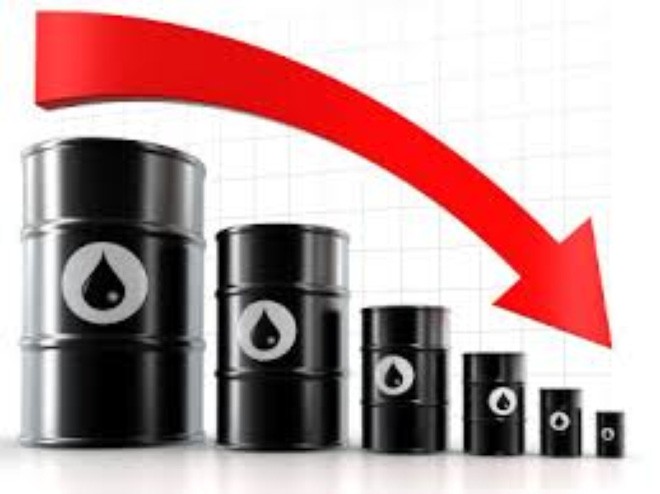 Цена на нефть обвалилась ниже 30 долларов за баррель - ảnh 1